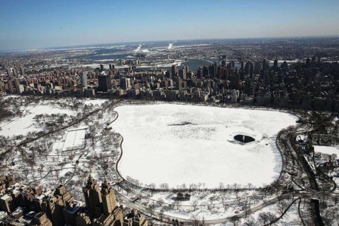 Nueva York, nevada y helada, vista desde el cielo (FOTOS)
