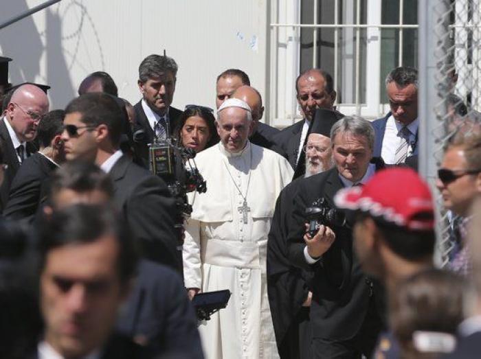 El papa reclama al mundo prestar atención a la tragedia de los refugiados