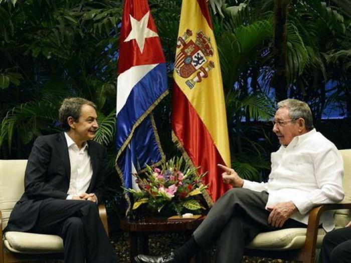Zapatero elude el enfrentamiento con Margallo por su viaje a Cuba
