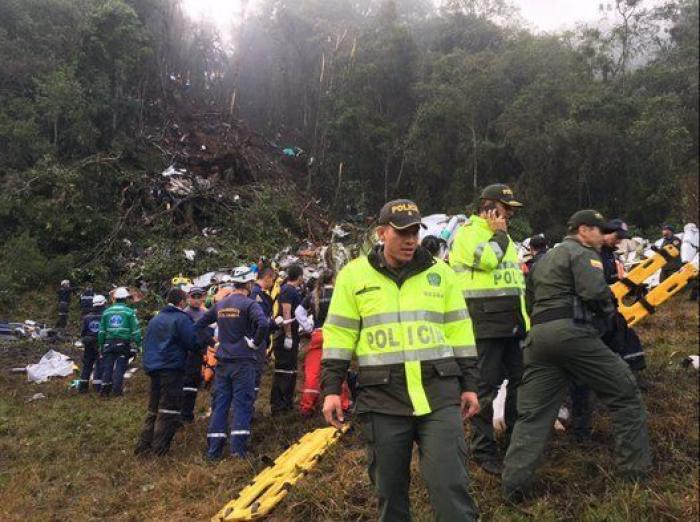 76 fallecidos al estrellarse en Colombia un avión donde viajaba un equipo de fútbol