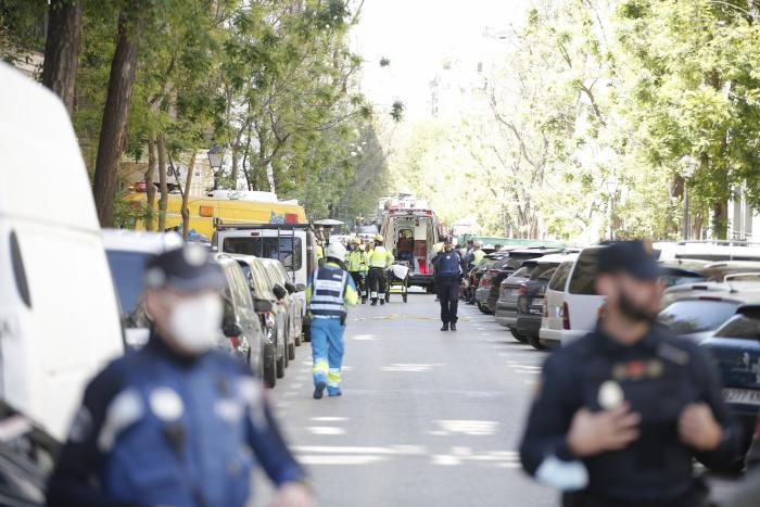 Detienen a tres operarios por robar en las viviendas afectadas por la explosión de gas en Madrid