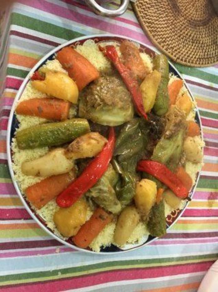 Cuscús con carne y verduras: la receta marroquí para un plato completo (FOTOS)