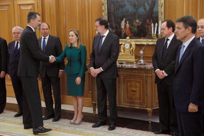 Rajoy anuncia que deja el liderazgo del PP y propone un congreso extraordinario