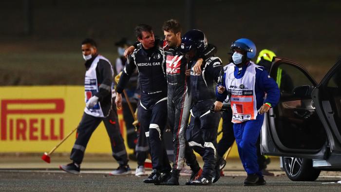 Terrible accidente de Grosjean en la Formula Uno: estrella su coche y comienza a arder