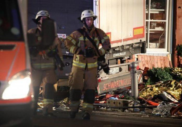 Al menos 12 muertos y 48 heridos al arrollar un camión un mercado navideño en Berlín