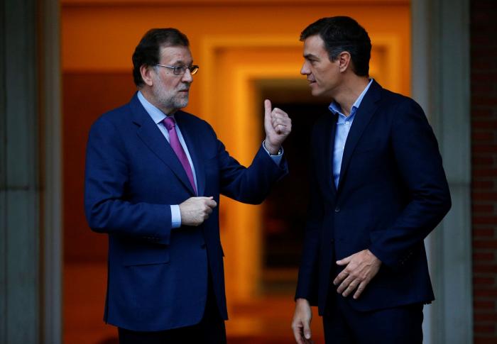 Rajoy y Sánchez coinciden de manera "sustancial" en su rechazo al "inaceptable" referéndum catalán