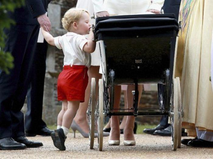 Los duques de Cambridge denuncian el acoso y la vigilancia de los 'paparazzi' a sus hijos