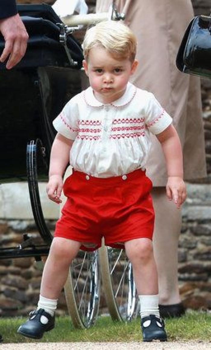 Los duques de Cambridge publican una foto de su hija Carlota, al cumplir dos años