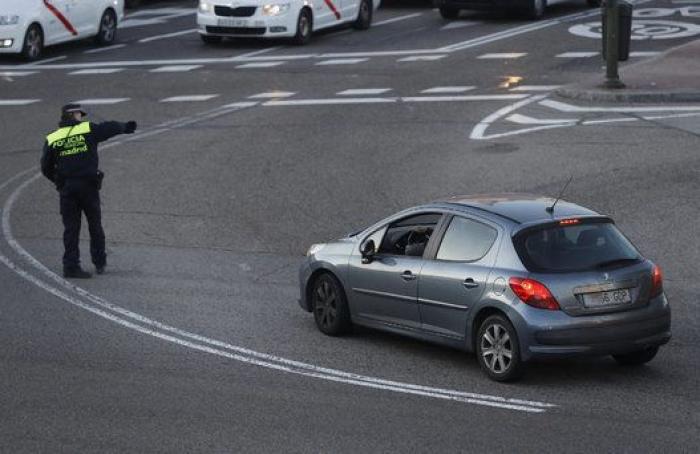 Un juez anula una multa de aparcamiento del SER por no incluir la foto del coche sancionado