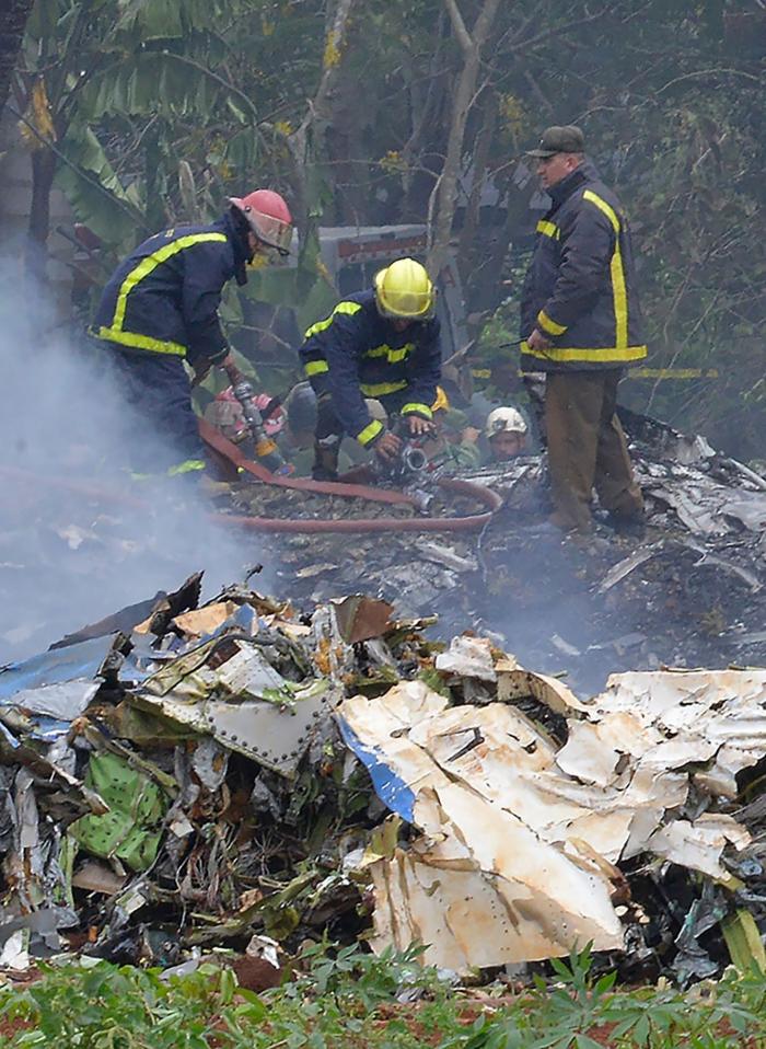 Al menos cien muertos tras estrellarse un avión de pasajeros poco después de despegar desde La Habana