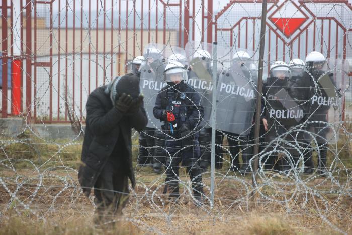 Polonia restringe por tres meses más el acceso a las zonas fronterizas en plena crisis migratoria