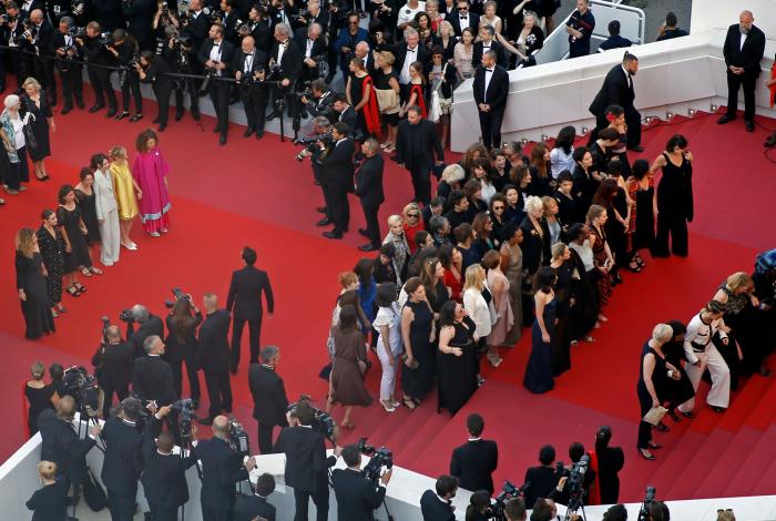 82 mujeres del cine exigen igualdad salarial en la alfombra roja de Cannes