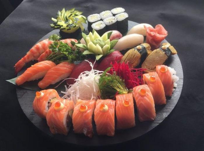Aprende a preparar un California roll, el sushi más famoso
