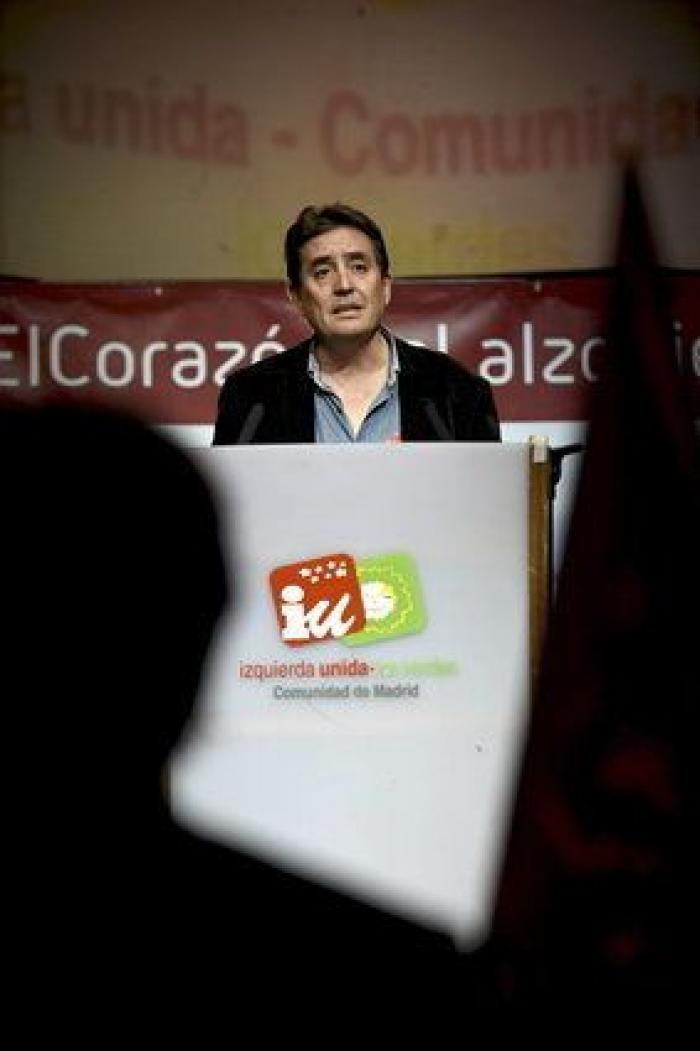 Luis García Montero publicará los poemas que escribió en los últimos días de Almudena Grandes