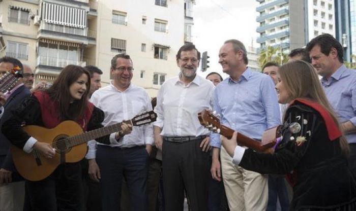Rajoy se echa a la calle en Benidorm