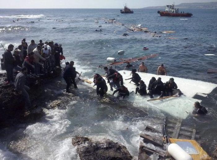 Italia y Malta tratan de rescatar otros dos barcos; un tercero encalla en Rodas