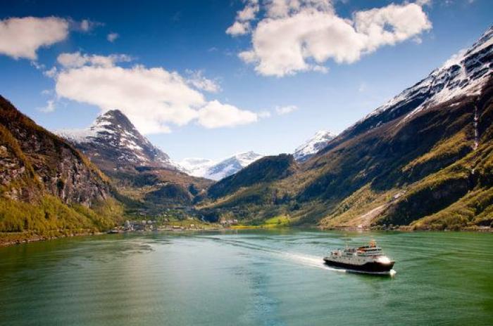 Montañas, agua y paisajes impresionantes: los fiordos más bonitos del mundo (FOTOS)