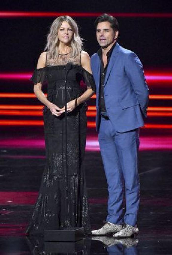 Jennifer Lopez, Sofia Vergara y Johnny Depp, premiados en los People Choice Awards