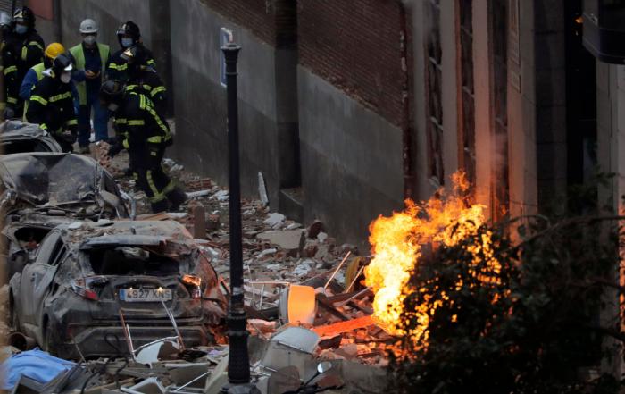 Las imágenes de la gran explosión que ha destrozado un edificio en el centro de Madrid
