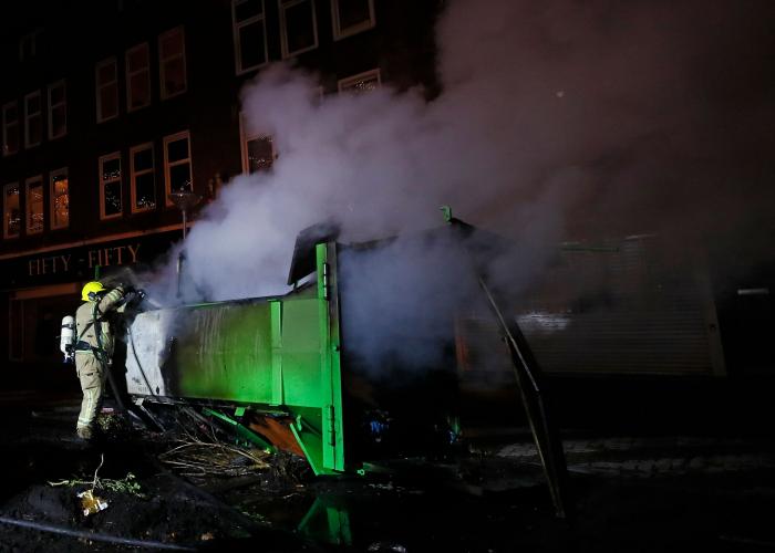 Países Bajos: las razones de la insólita violencia contra el toque de queda