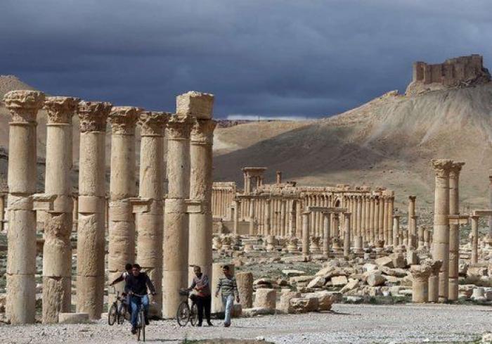 El Gobierno sirio saca cientos de estatuas de Palmira ante la entrada de Estado Islámico