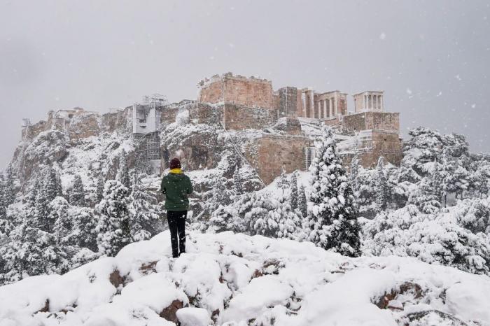 De la Acrópolis a la Plaza Roja: las imágenes que la nieve está dejando en medio mundo