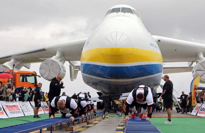 Rusia destruye el avión más grande del mundo, el AN-225 ucraniano