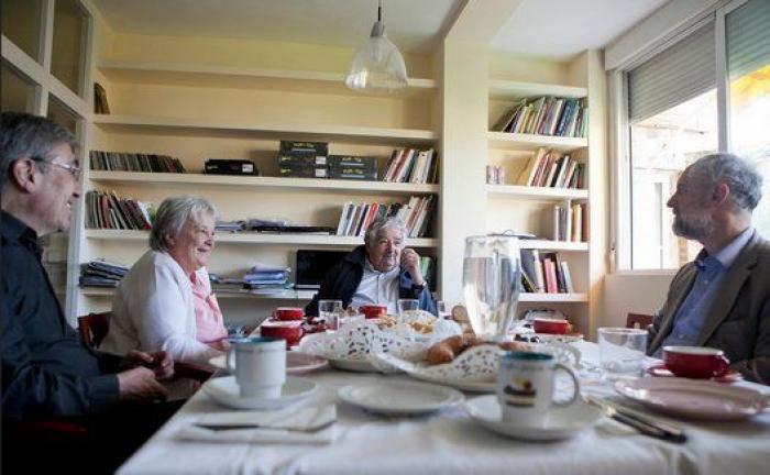 El encuentro entre Manuela Carmena y José Mujica (FOTOS, VÍDEO)