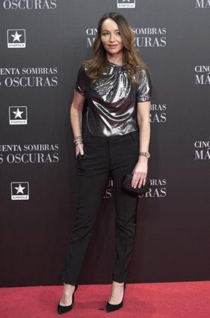 Dakota Johnson y Jamie Dornan, muy solos en la 'première' de '50 sombras' en Madrid