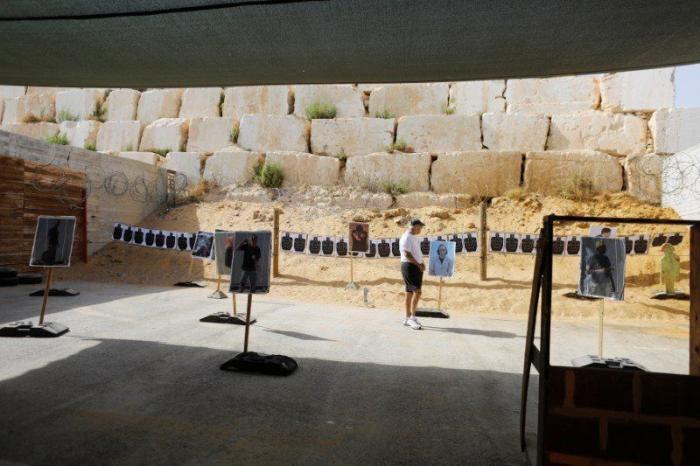 Una empresa israelí recrea campos de entrenamiento para turistas en la Cisjordania ocupada