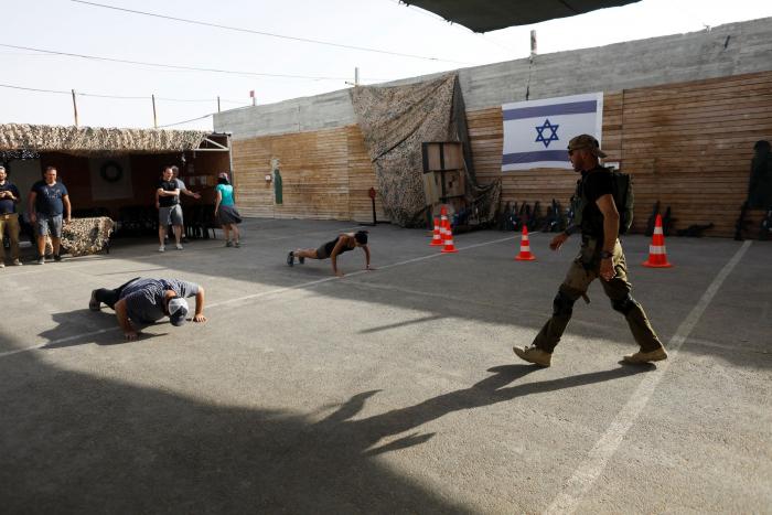 El soldado israelí que mató a un palestino inmovilizado pasa a arresto domiciliario tras tres meses en prisión