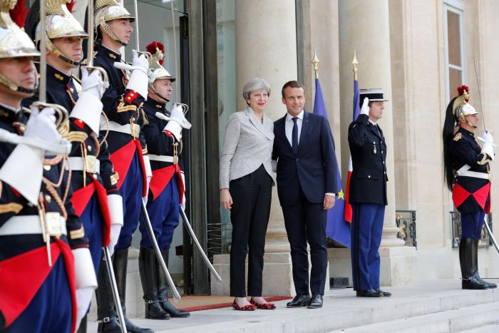 Emmanuel Macron remodela su Gobierno tras la imputación de cuatro de sus ministros