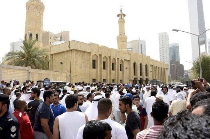 Al menos 25 muertos en un atentado del E.I en una mezquita de Kuwait