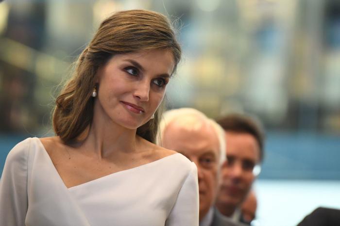 'Vogue' alaba la "lección de estilo" de la reina Letizia con este 'look'
