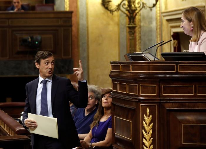 Sánchez presenta su plan de Gobierno: prohíbe nuevas amnistías fiscales y se exhumarán "en breve" los restos de Franco