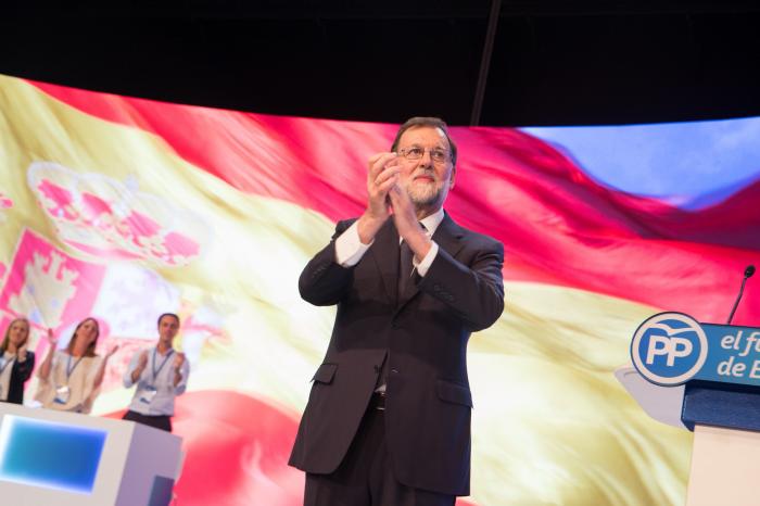 Rajoy se despide del PP: "Me aparto pero no me voy, seré leal"