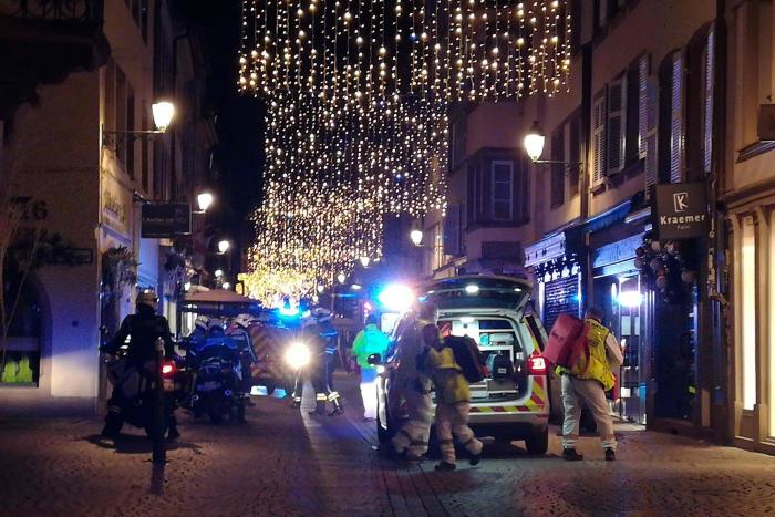 Al menos tres muertos y "una docena" de heridos tras un tiroteo en Estrasburgo (Francia)