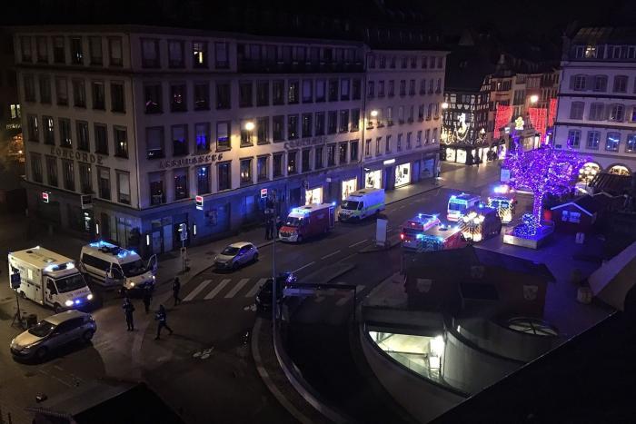 Francia eleva su nivel de alerta antiterrorista y refuerza sus fronteras tras el tiroteo en Estrasburgo
