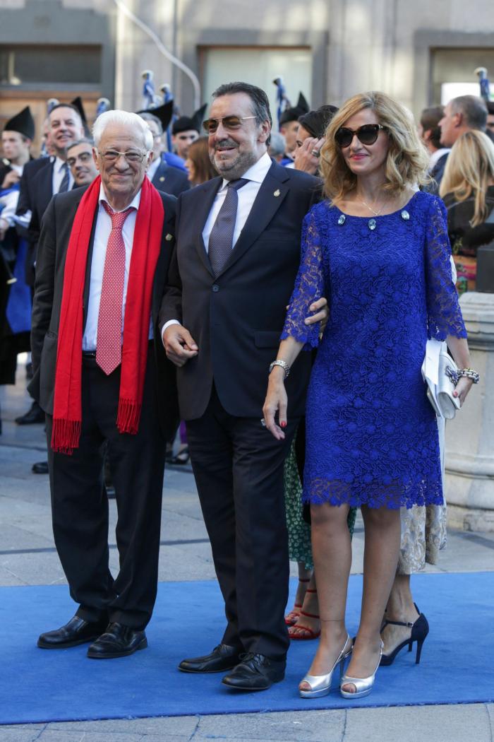 El mensaje de las corbatas verdes de Felipe VI y Mariano Rajoy en los Premios Princesa de Asturias 2017