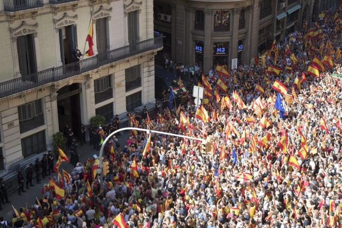La manifestación antiindependentista desborda Barcelona