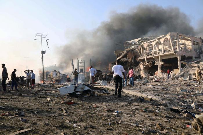 Masacre en Mogadiscio: al menos 185 muertos tras un doble atentado con camión bomba