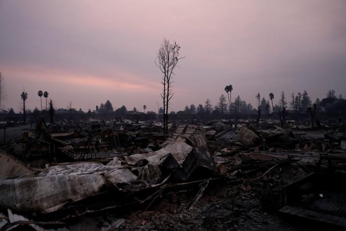 Suben a 31 los muertos por los incendios del norte de California