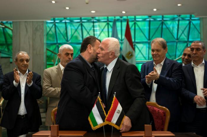 Fatah y Hamás muestran en Egipto su compromiso de completar la reconciliación palestina