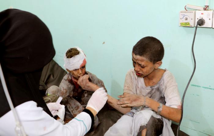 Al menos 50 muertos en un ataque contra un autobús con niños en el norte de Yemen