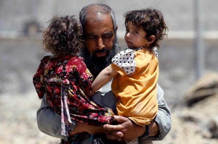 Un vídeo-puñetazo: las terribles imágenes de niños desnutridos en Mosul