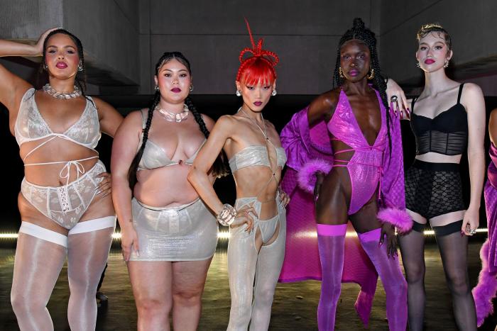 Rihanna asesta el último golpe a Victoria's Secret con su sugerente desfile de lencería