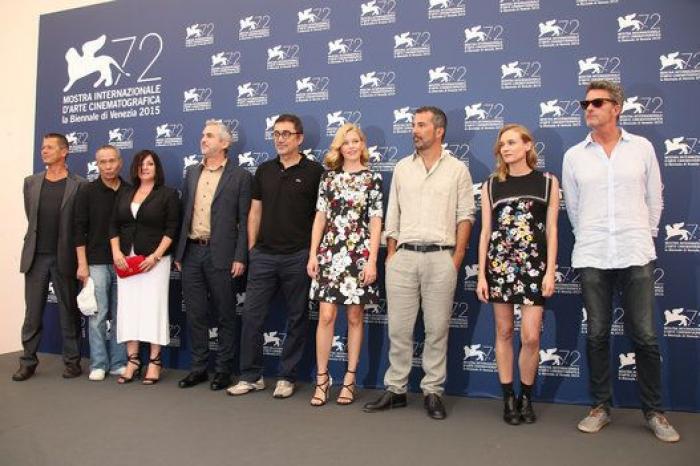 Paz Vega, Diane Kruger y Elizabeth Banks, vestidas iguales en la presentación del 72º Festival de Cine de Venecia