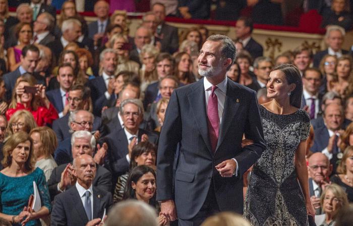 El significativo gesto de Letizia a Felipe VI momentos antes del Princesa de Asturias
