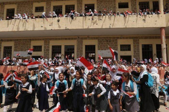 Tras tres años de dominio del ISIS, las niñas vuelven a clase en Mosul (FOTOS)