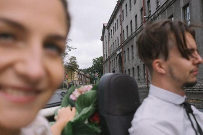 Liisa Luts, la novia que decidió ser la fotógrafa de su propia boda